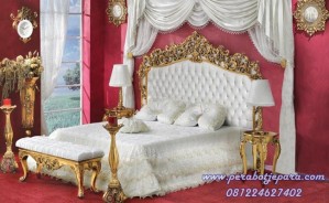 Tempat Tidur Pengantin Baru Ukir Gold