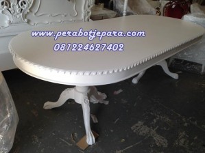 Meja Makan Oval Putih