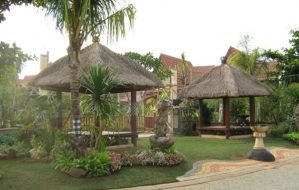 Gazebo Taman Alang-Alang